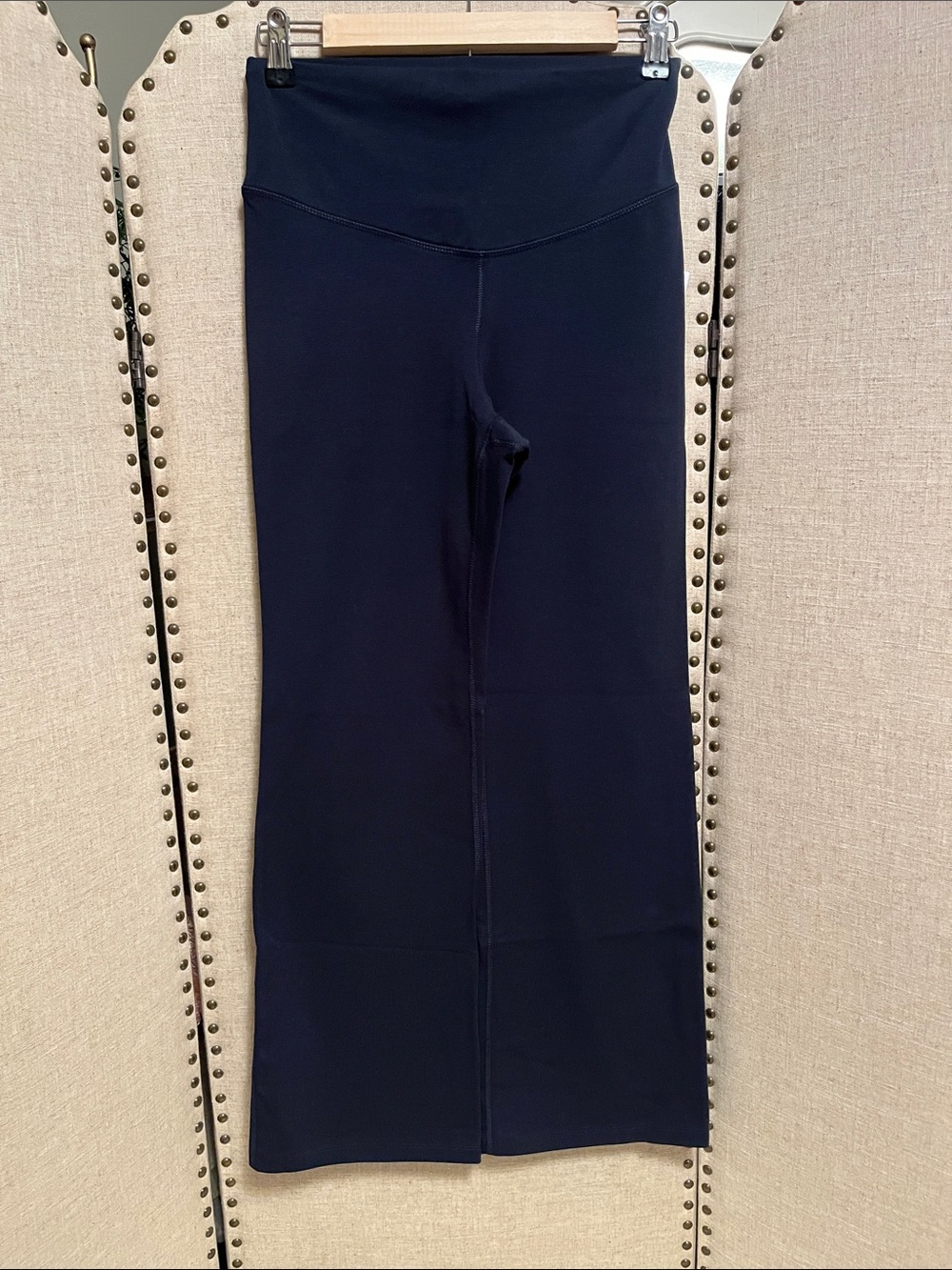 Old navy active power chill extra high rise slim boot cut go dry pants leggings